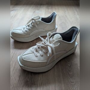 Allbirds Size 8 White Sneakers